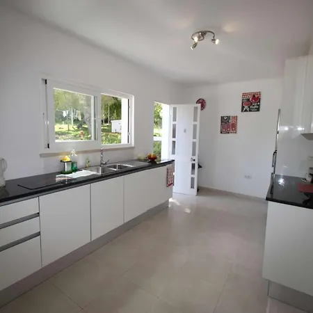 Classic Casa Bella Private Pool 4 Bedrooms Вилла Албуфейра